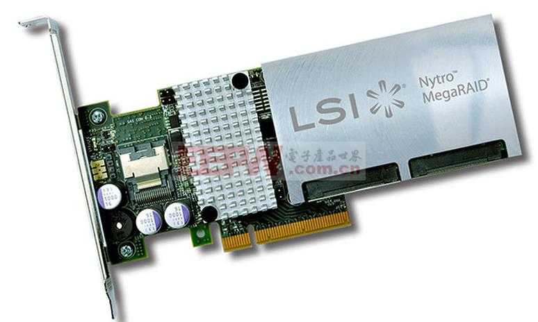 业内首款结合企业 RAID 数据保护的 PCIe 闪存卡