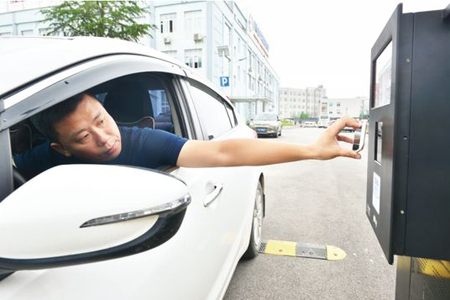 二维码读头在停车场扫码支付设备的应用案例，“智慧停车”方案上线