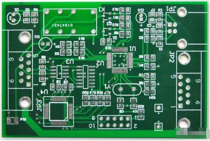 如何在PCB板上创建沟槽？