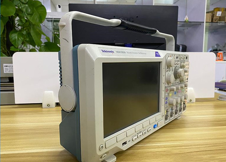 泰克Tektronix MDO3024混合域示波器