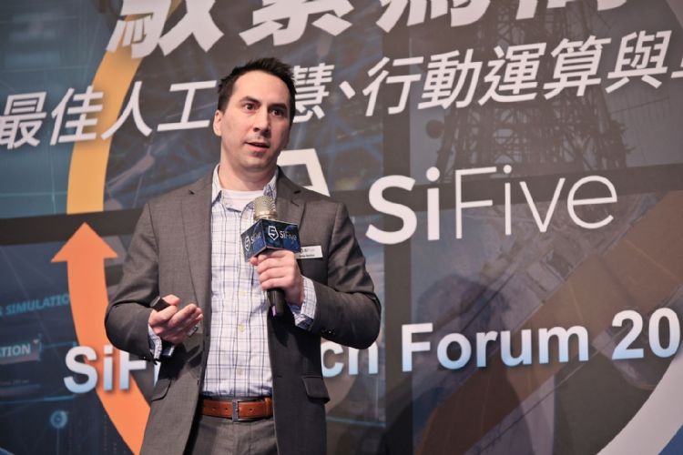 SiFive产品管理资深总监Drew Barbier。SiFive