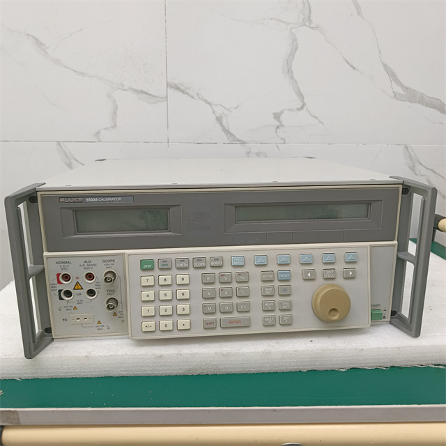 福禄克5522A多功能校准器FLUKE5522A