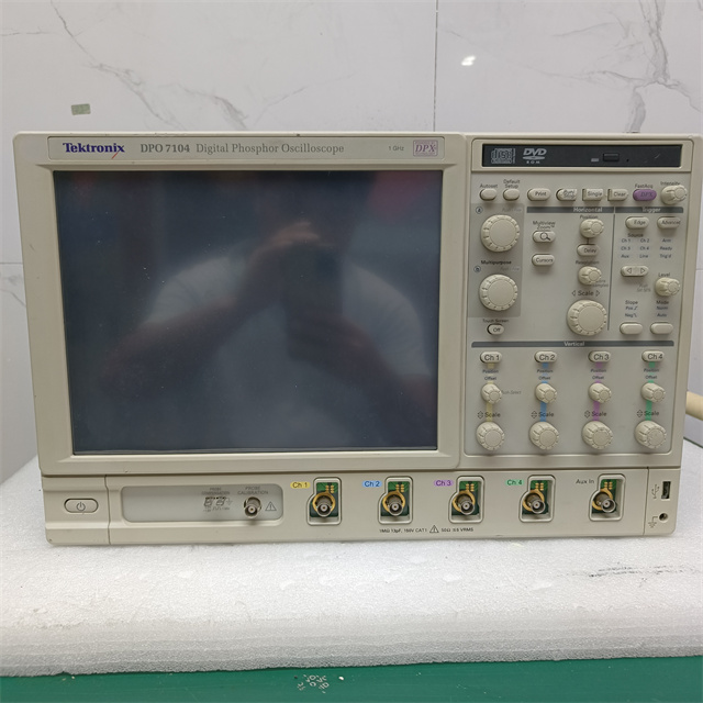 tektronix DPO7104泰克数字荧光示波器