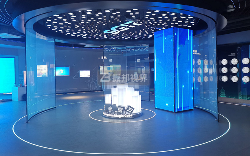 想知道科技发展的轨迹吗？来科技馆新展厅寻找答案！