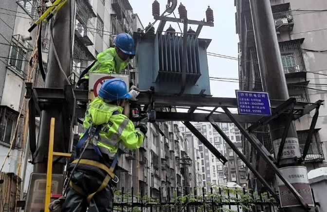 电力设施声光警示牌：喊出你的安全心声！