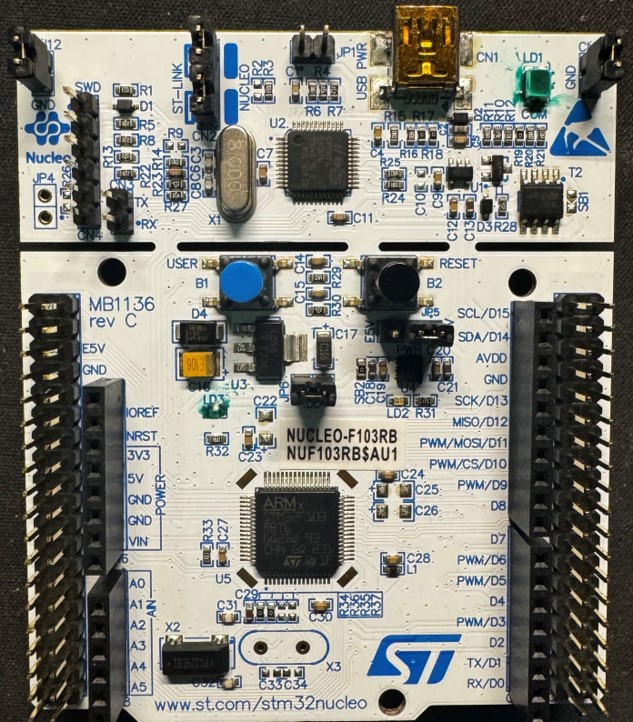 stm32f103rbt6开发板-正面.jpg