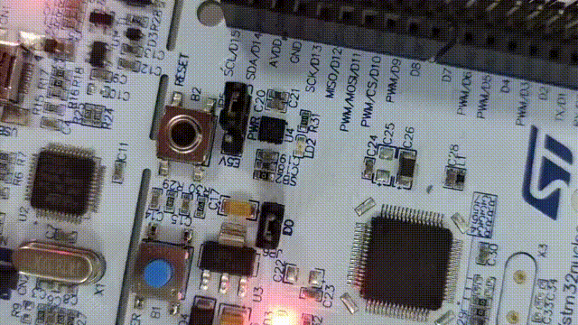 de64f8e1f9ebb544769a8855e2c5cb1a.gif